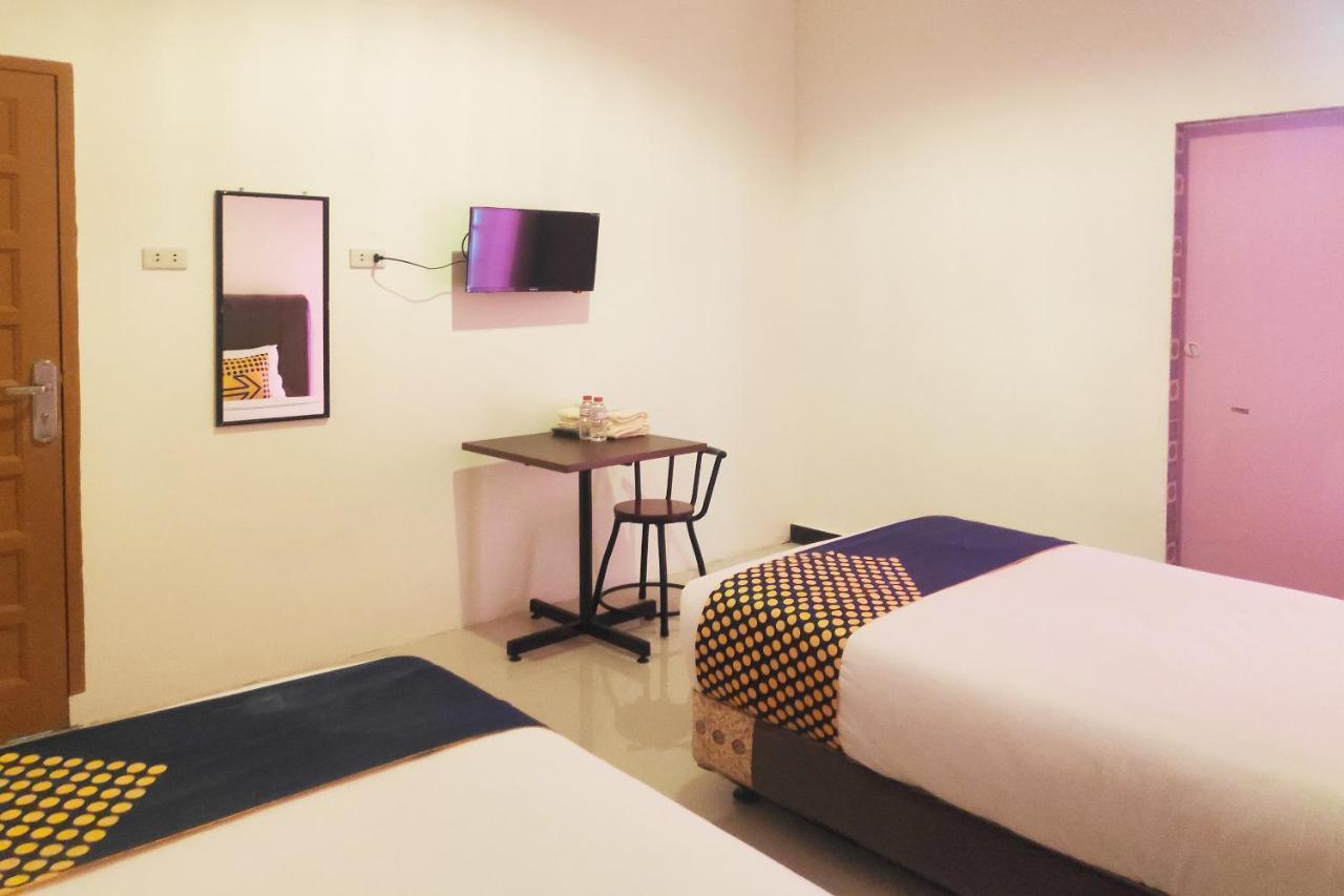 Oyo 2220 Pink'S Guest House Tarutung Экстерьер фото